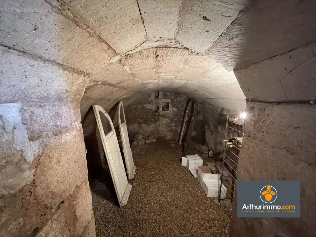 Maison à BOURG-ET-COMIN