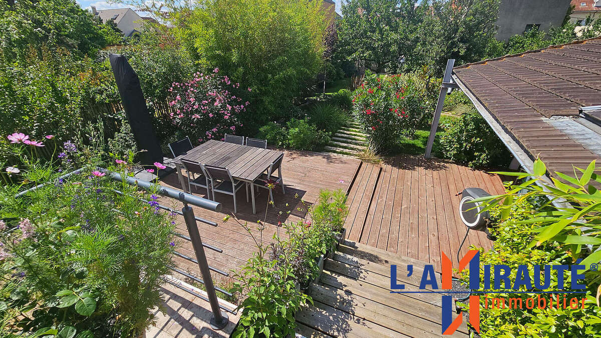 Maison à SARTROUVILLE