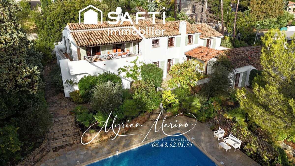 Photo 2 - Maison à FREJUS