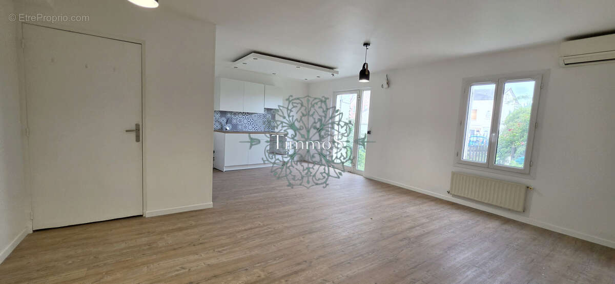 Chambly - Appartement 2 pièces avec jardin privatif, garage et parking - photo 4
