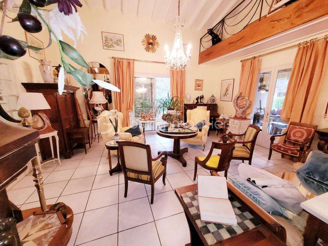 Maison - garage - jardin - photo 2