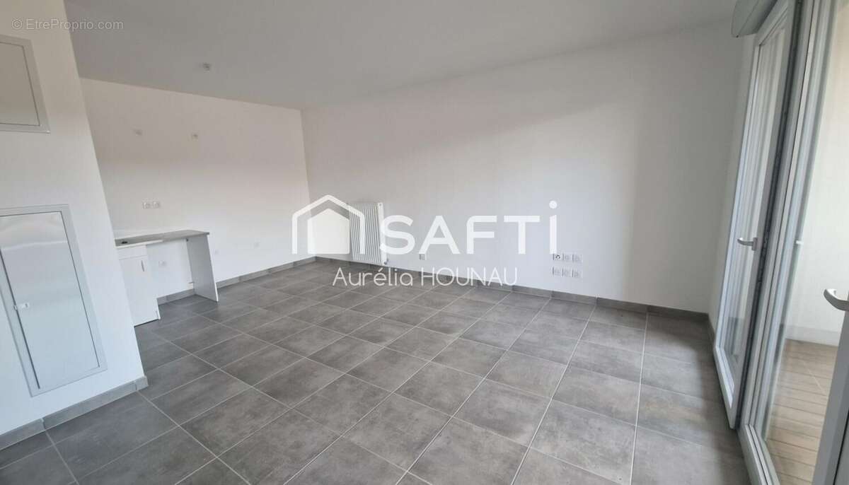 Photo 2 - Appartement à PINS-JUSTARET