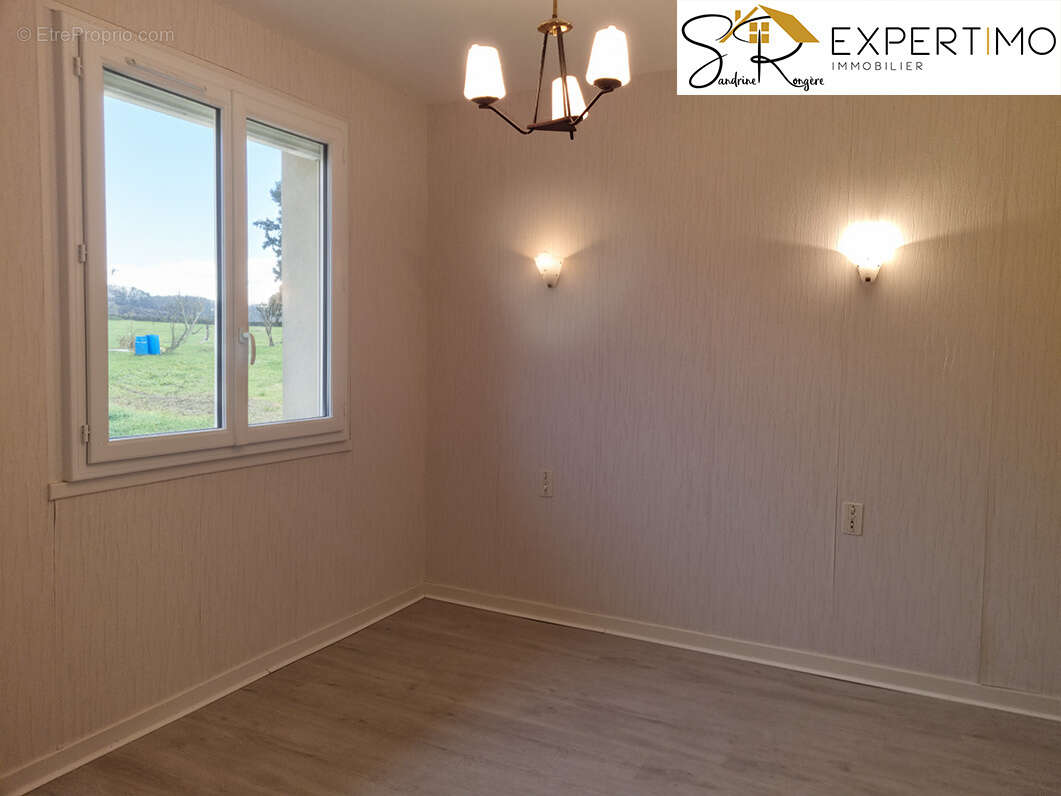 Maison à LAPEYROUSE