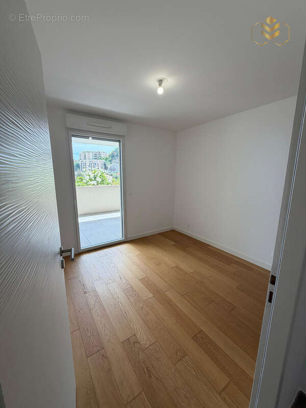 Appartement à BEAUSOLEIL