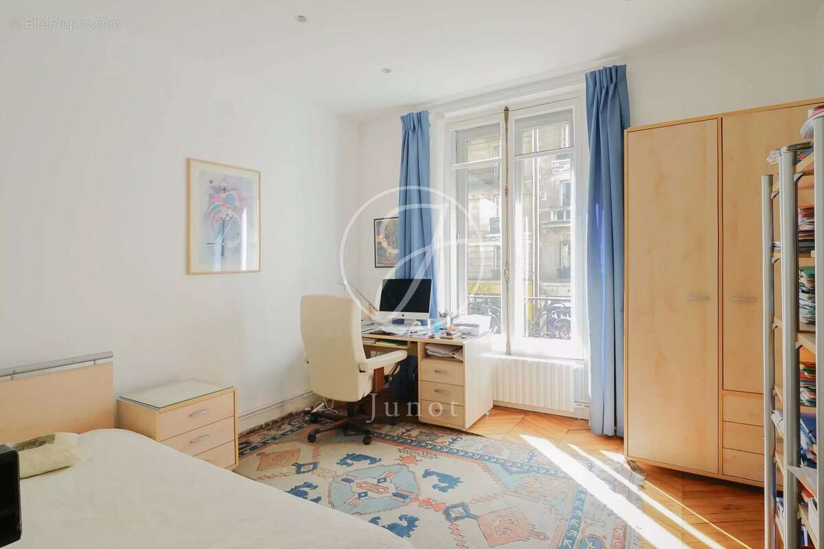 Appartement à PARIS-6E