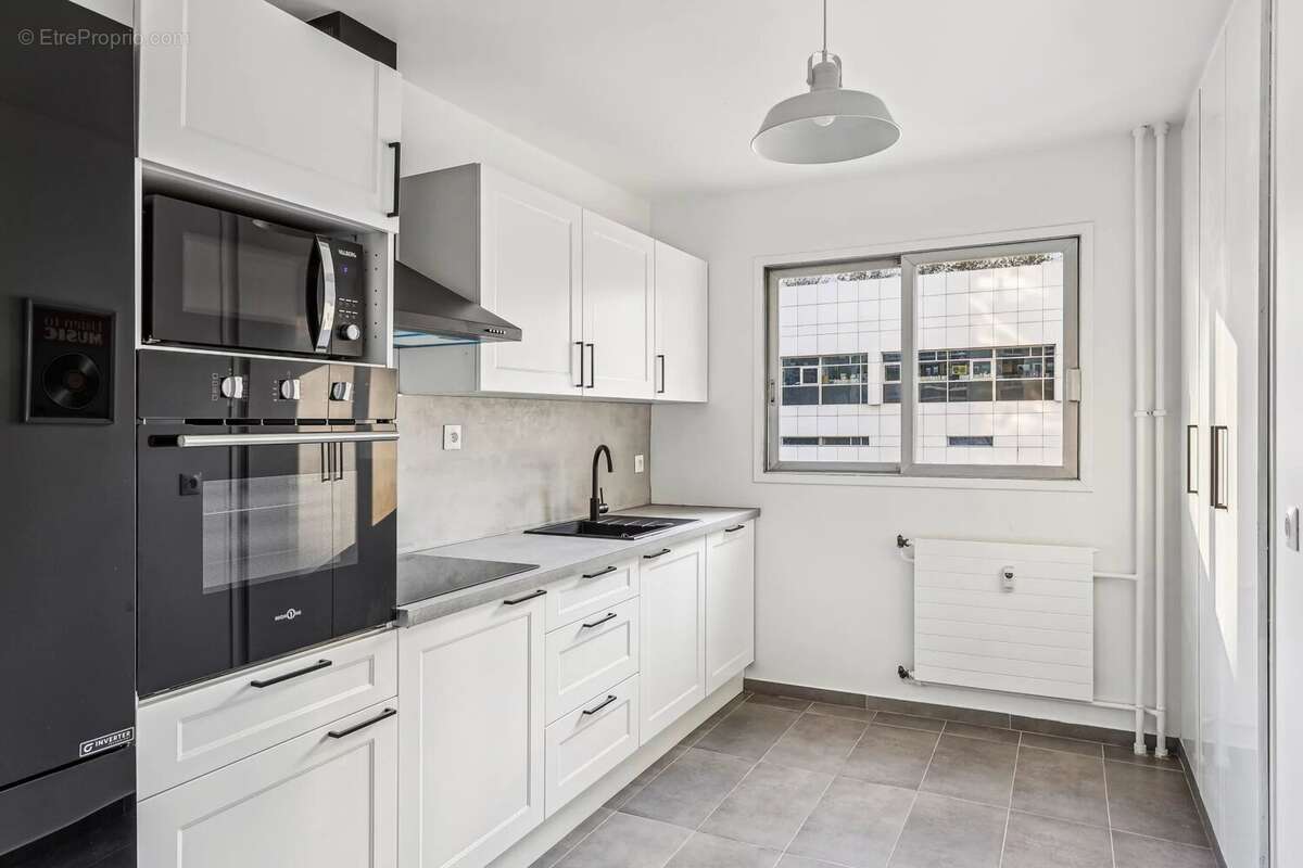 Appartement à PARIS-15E