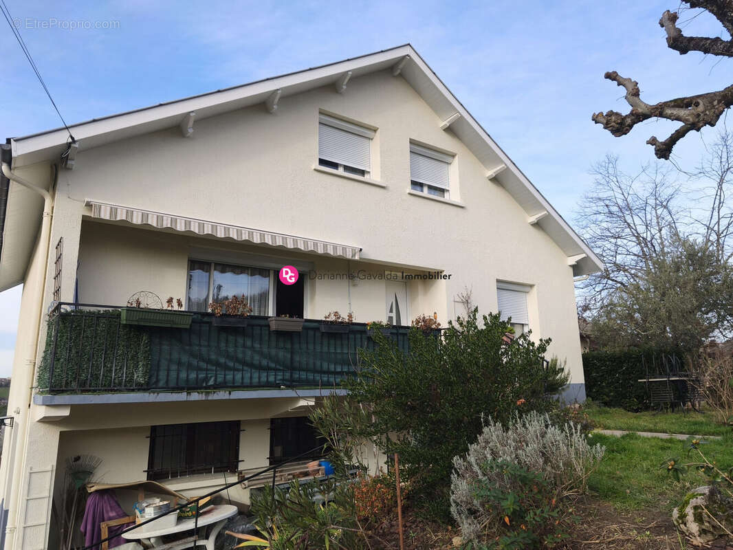 Maison à DECAZEVILLE