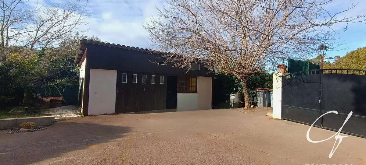 Maison à FREJUS