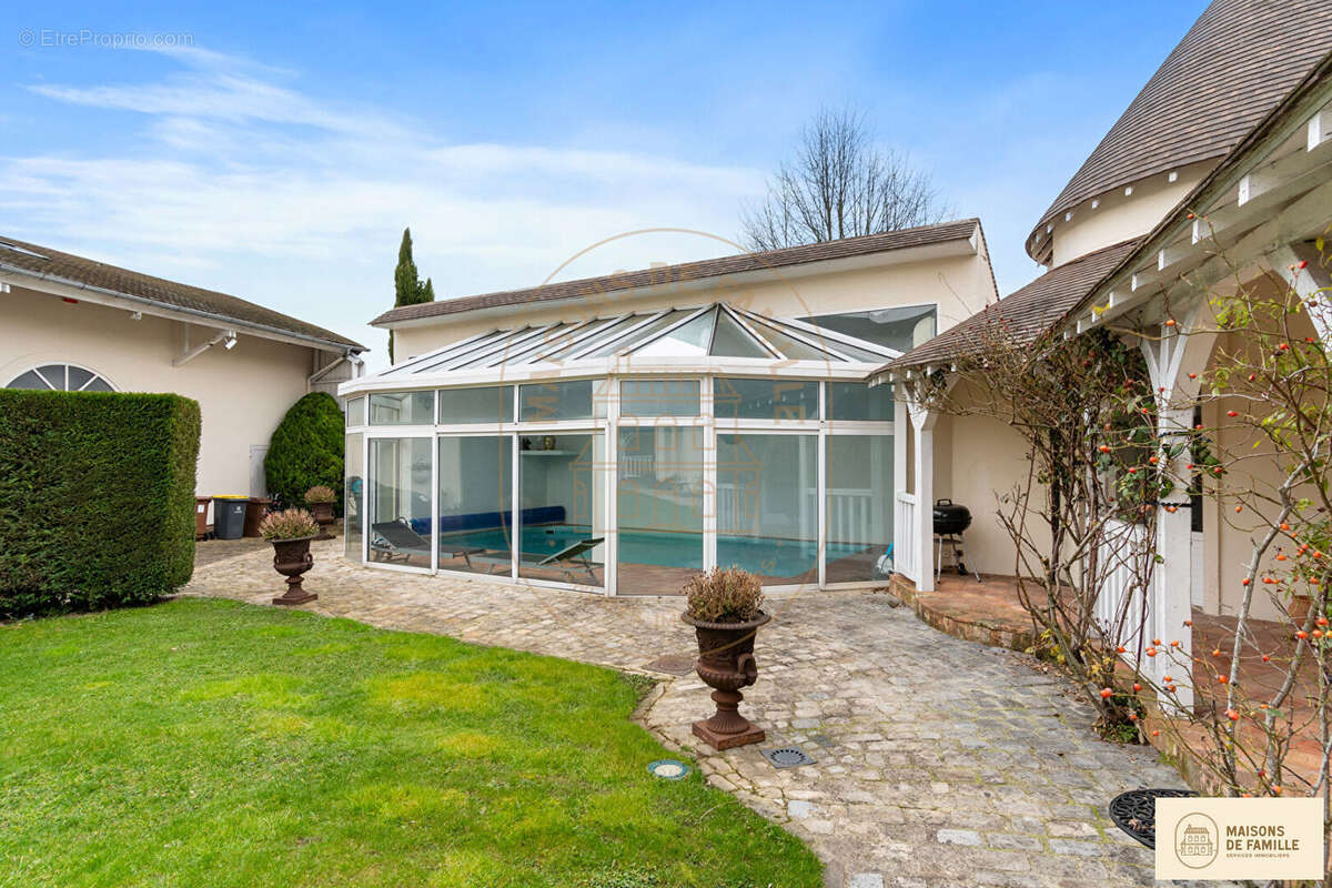 Maison à NOISY-LE-ROI