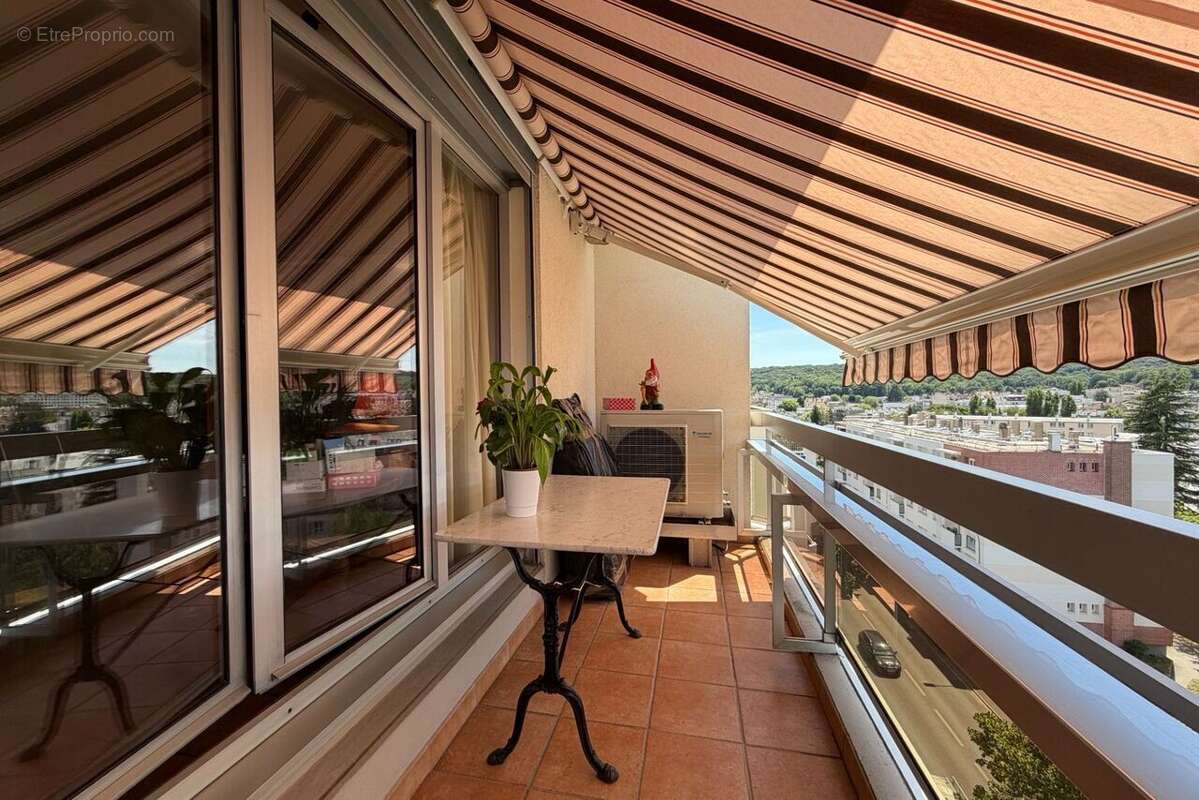 Appartement à CHAVILLE