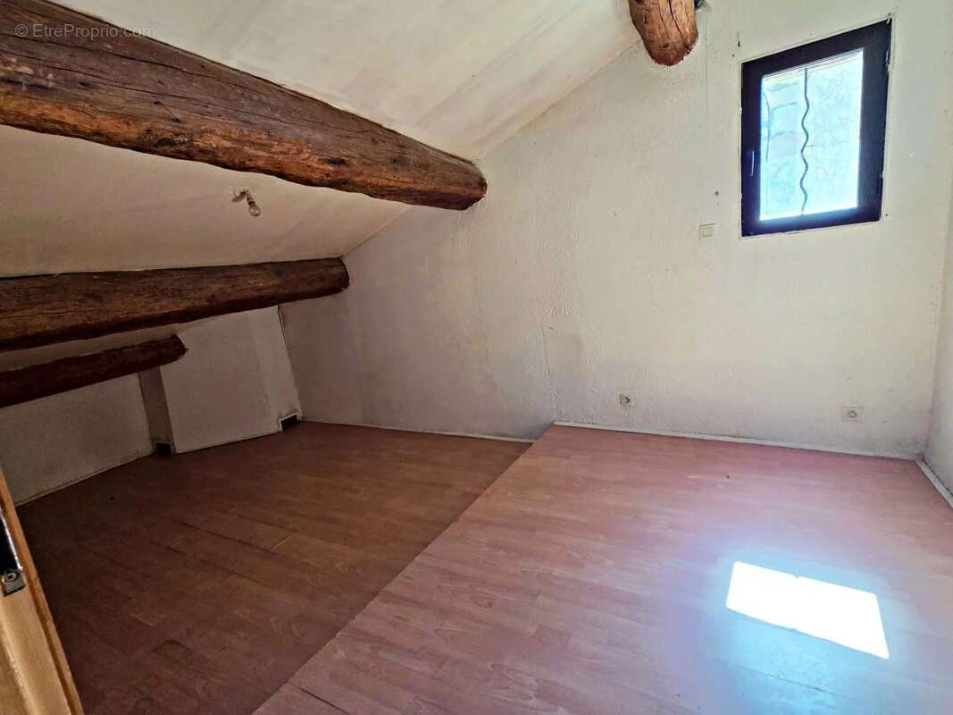 Maison à MEAILLES