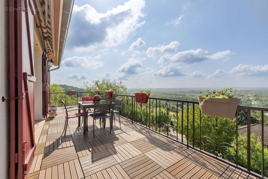 Maison à RILLIEUX-LA-PAPE