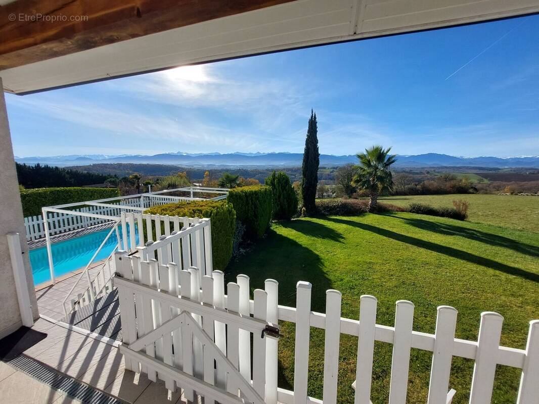 Superbe villa avec une vue hors du commun sur les pyrenees «  secteur saint marory... - photo 2