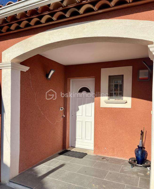 Maison à SAINTE-TULLE