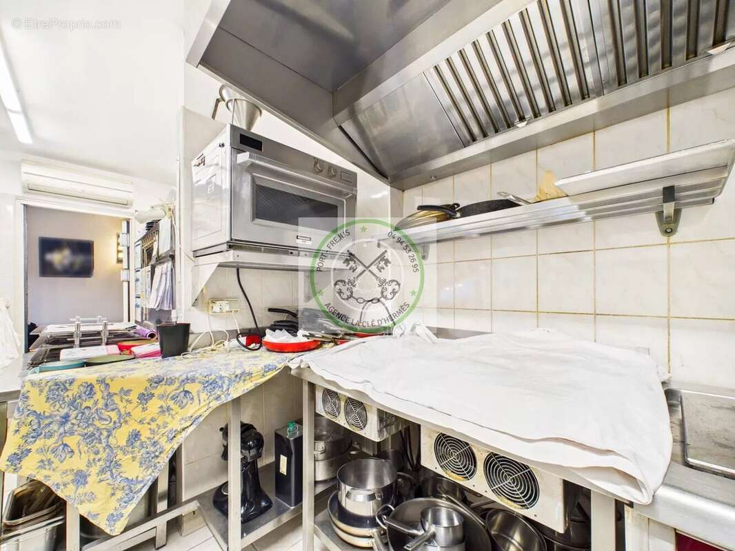 Commerce à SAINT-RAPHAEL