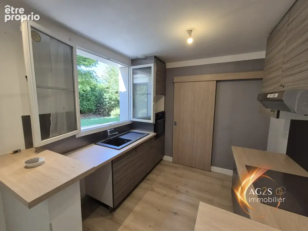 Maison familiale secteur Villard-Noir, calme - photo 5