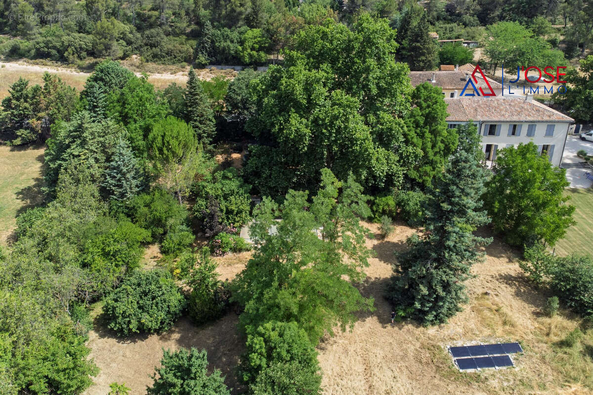 Vue aérienne domaine - Maison à CABRIES