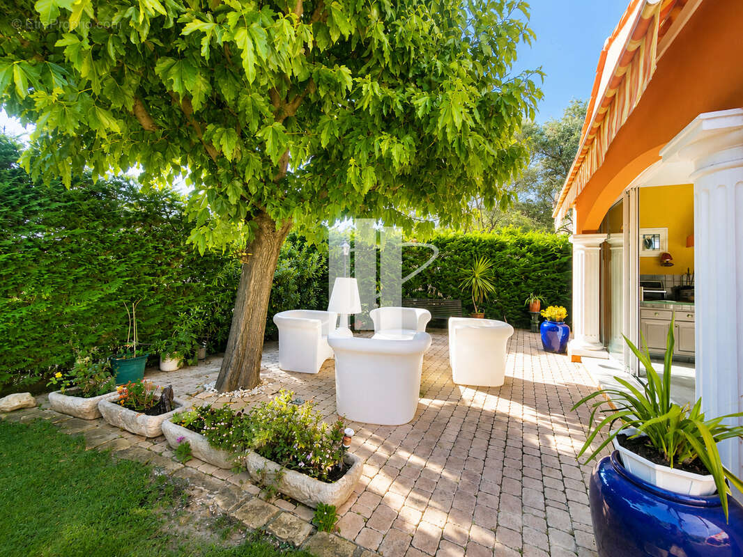 FREJUS - L'élégance et le confort d'une maison où chaque jour a un goût de vacances - photo 16