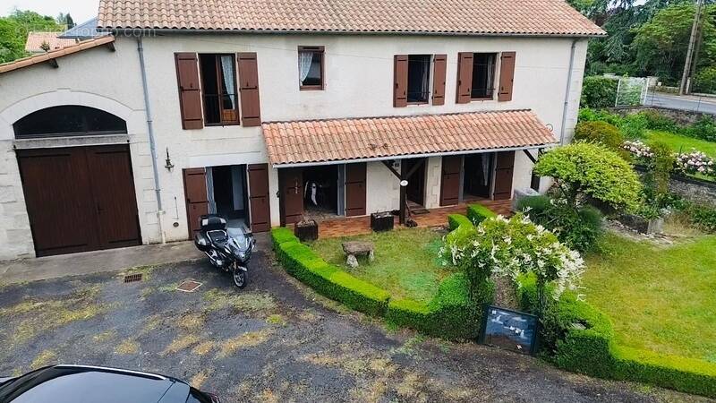 Maison à BUXEROLLES