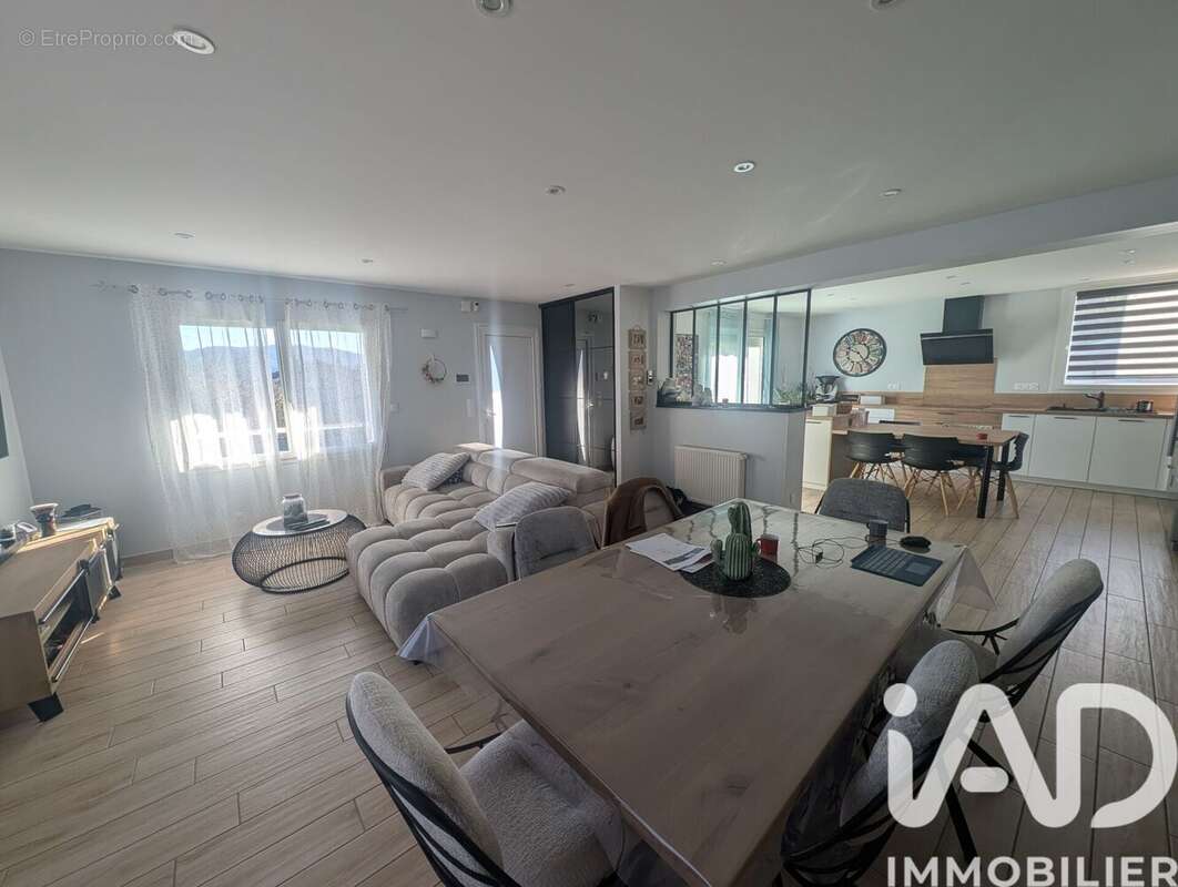 Photo 2 - Maison à GEOVREISSET