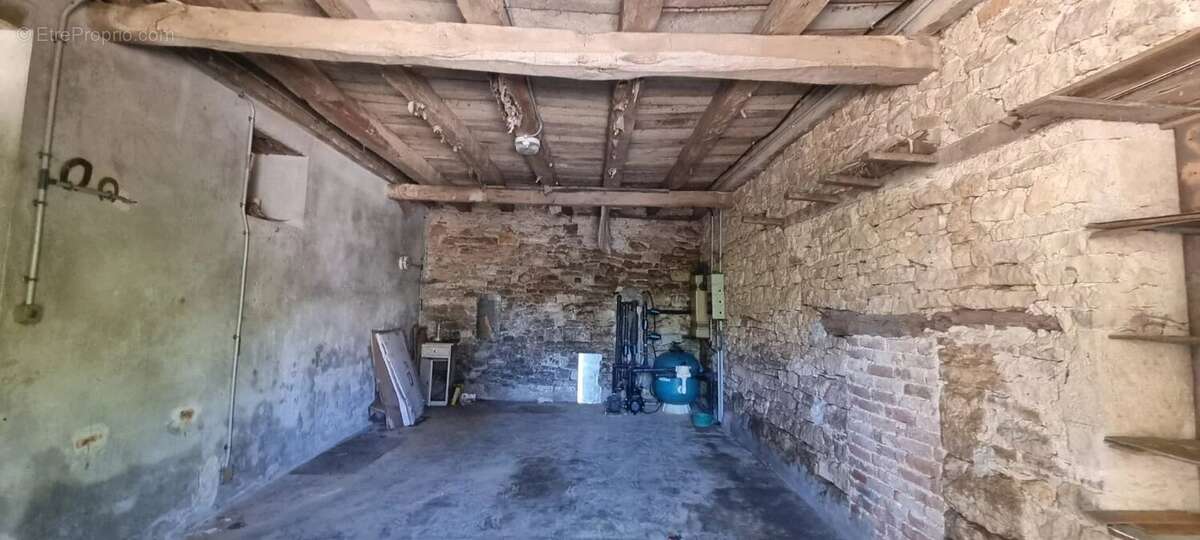 Maison de maître avec piscine et dépendances - photo 27
