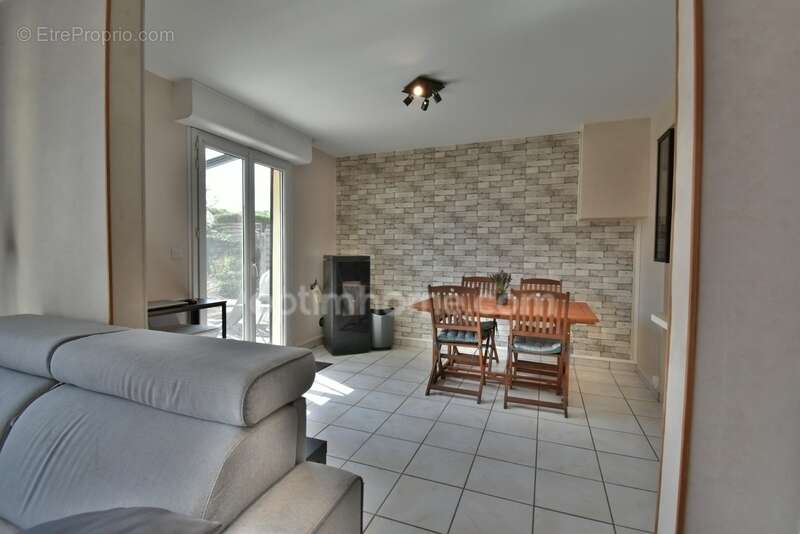 Maison à GRAND-CHAMP