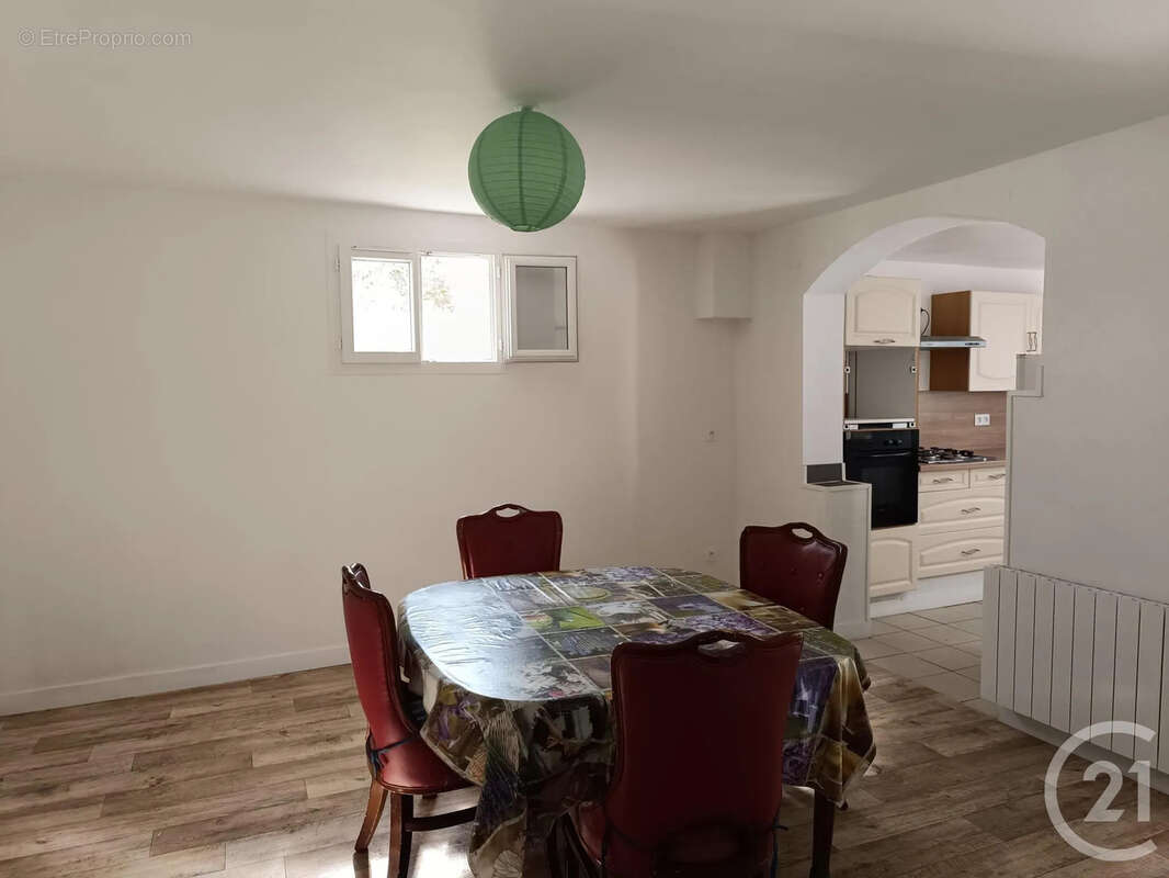 Maison 84 m² à Saint-Antoine-Sur-L'isle  - photo 2
