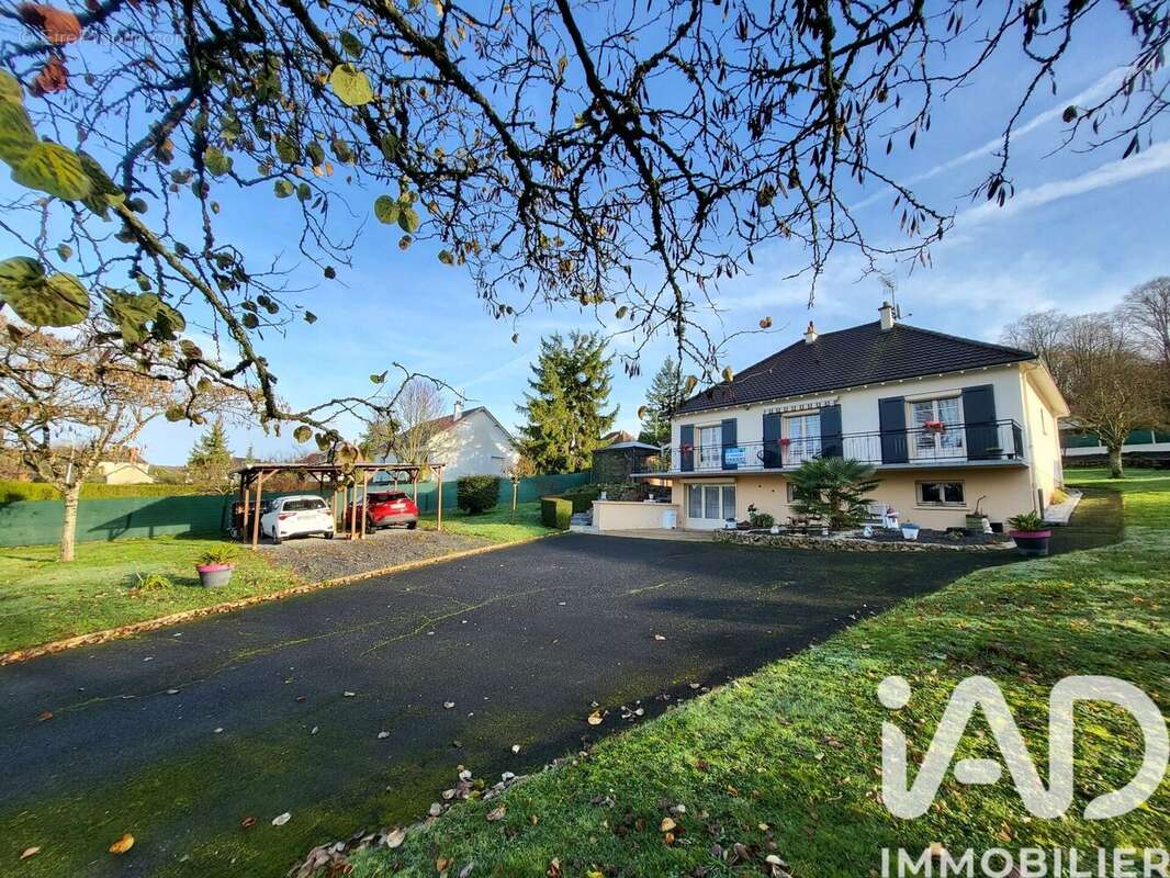 Photo 2 - Maison à CHATELLERAULT