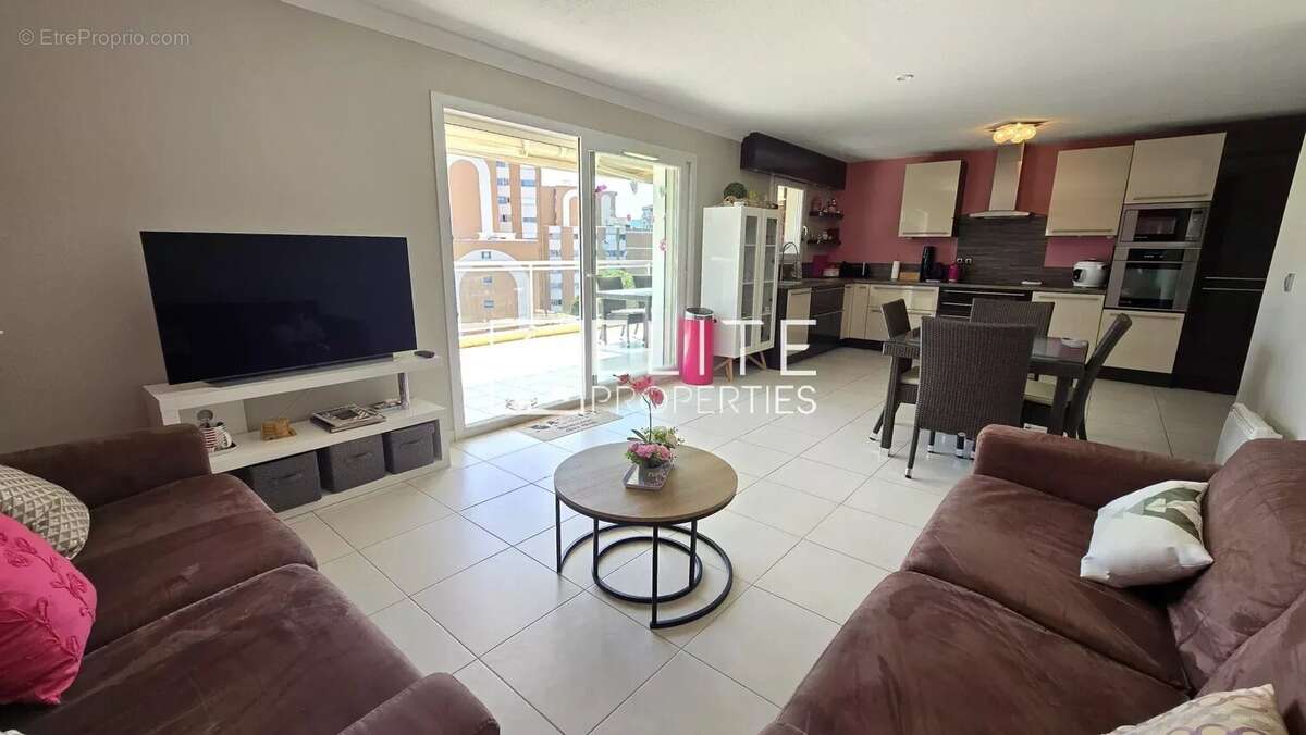Appartement à MANDELIEU-LA-NAPOULE