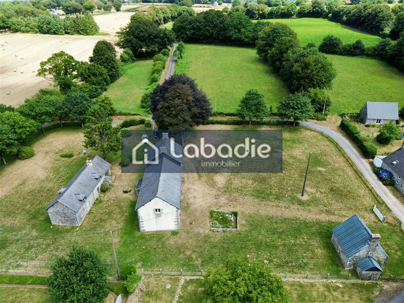Maison en pierres avec dépendances à 10km de Vire - photo 6