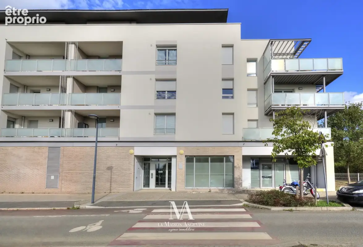 Appartement à AVRILLE