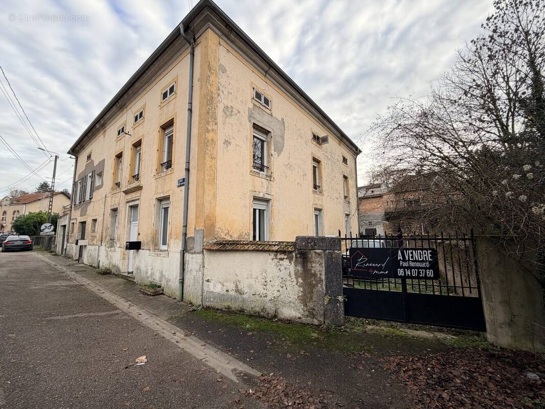 Appartement à THIAUCOURT-REGNIEVILLE