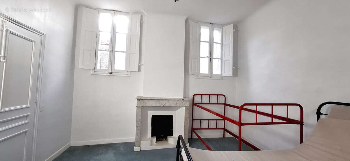 Appartement à SUMENE