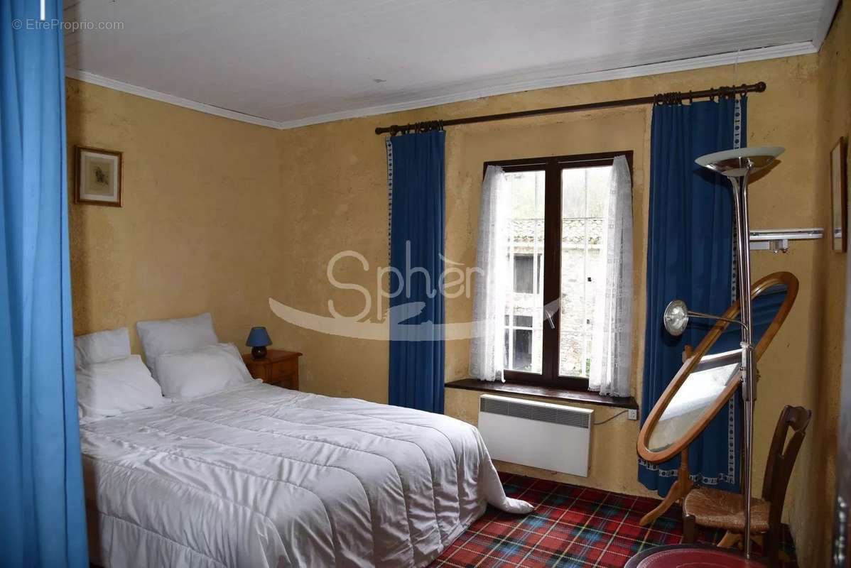 Maison à PEYREFITTE-DU-RAZES