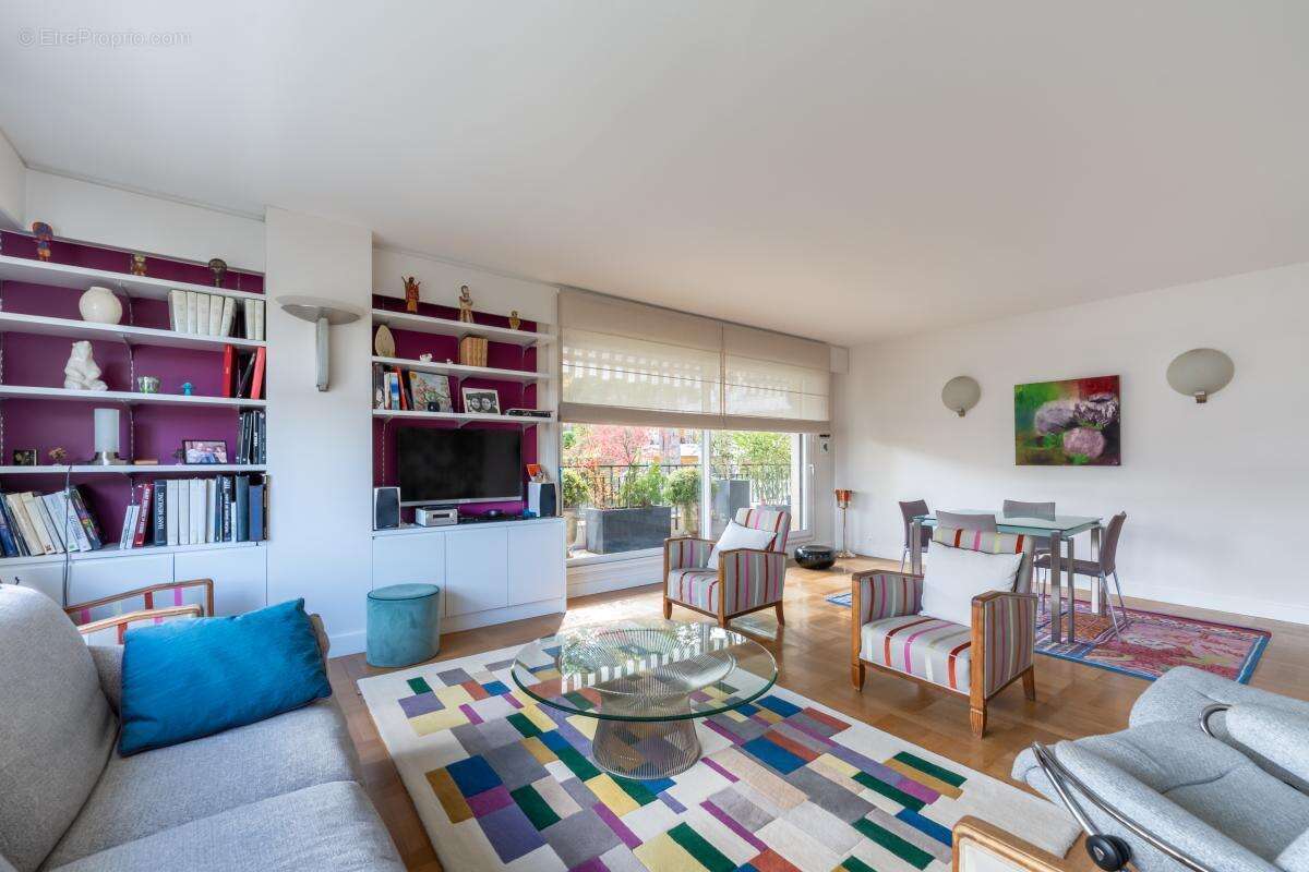 Appartement à VILLE-D'AVRAY