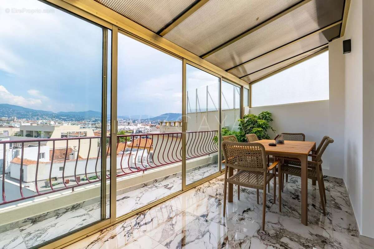 Appartement à NICE