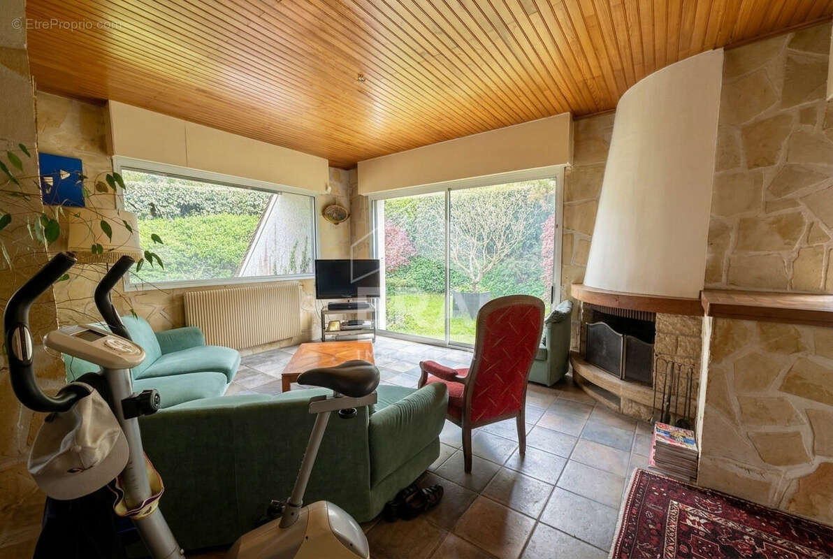 Maison à GIF-SUR-YVETTE