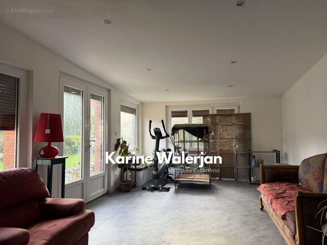 Maison à COURRIERES