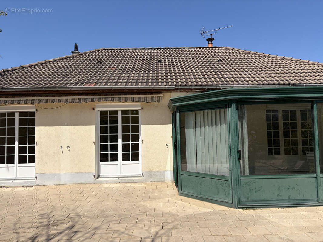 Maison plain pied 3 chambres sur sous sol + terrain agricole - photo 5
