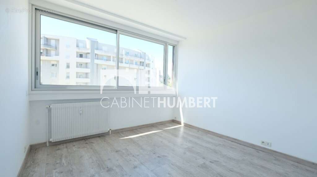 Appartement 46 m² à Saint-Etienne  - photo 6