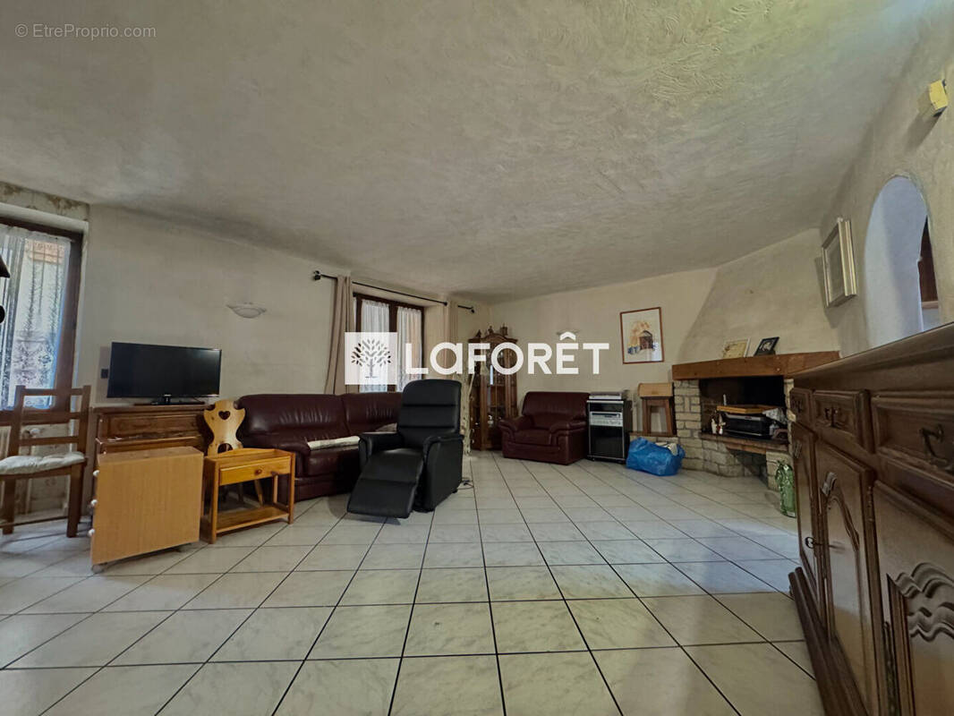 Maison à SAINT-MARCEL