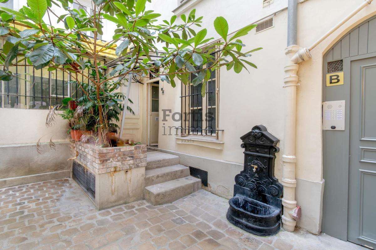 Appartement à PARIS-3E