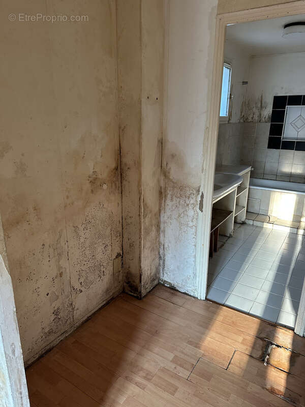 Maison à VAUX-LE-PENIL