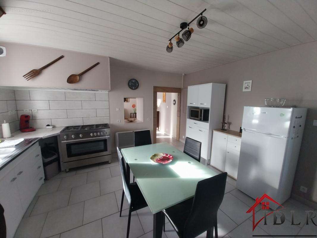 Maison à FOUGEROLLES