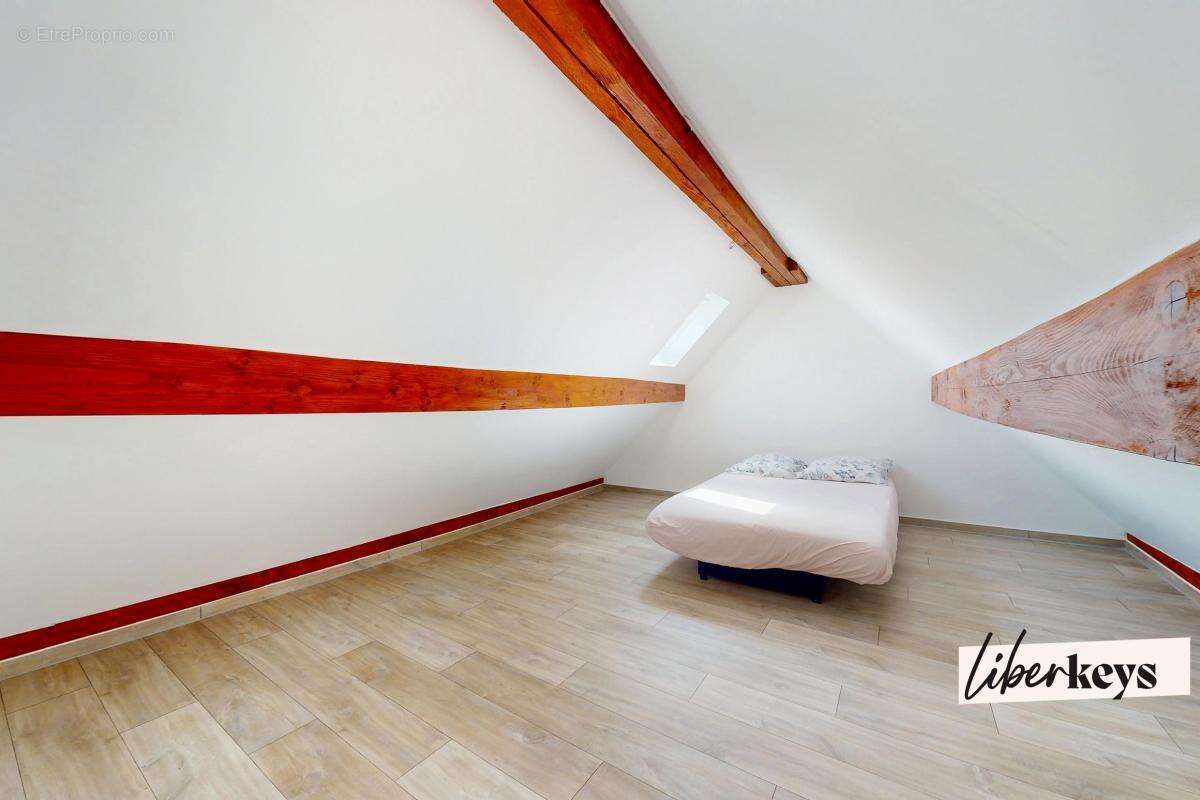 Maison à THOIRY