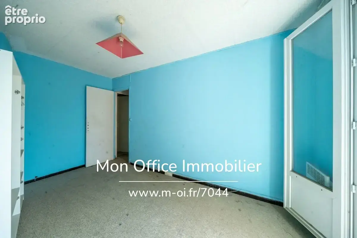 Référence : 7044-CGO - Appartement T4 - Secteur Bon Secours - photo 7