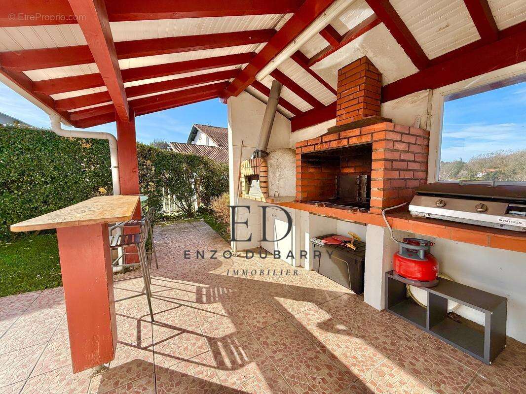 Maison à BASSUSSARRY