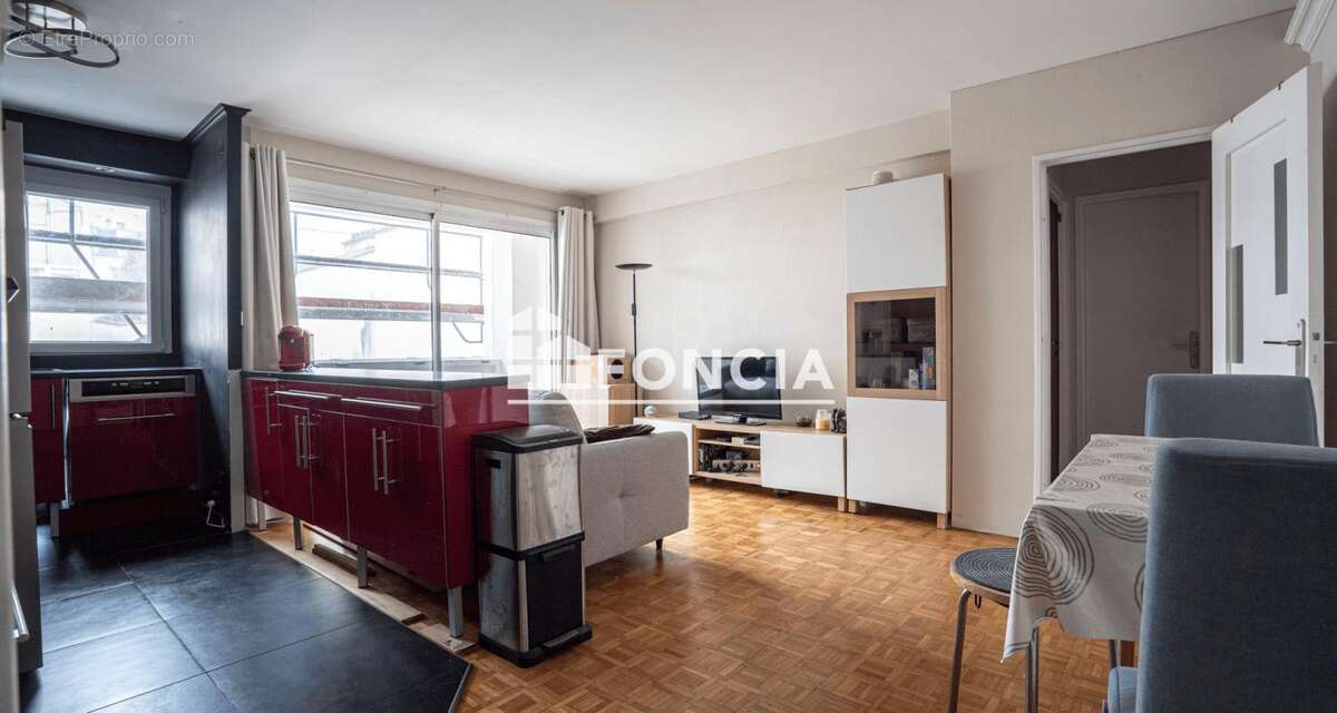 Appartement à PARIS-12E