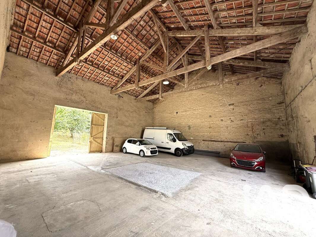 Maison 212 m² à Reims  - photo 4