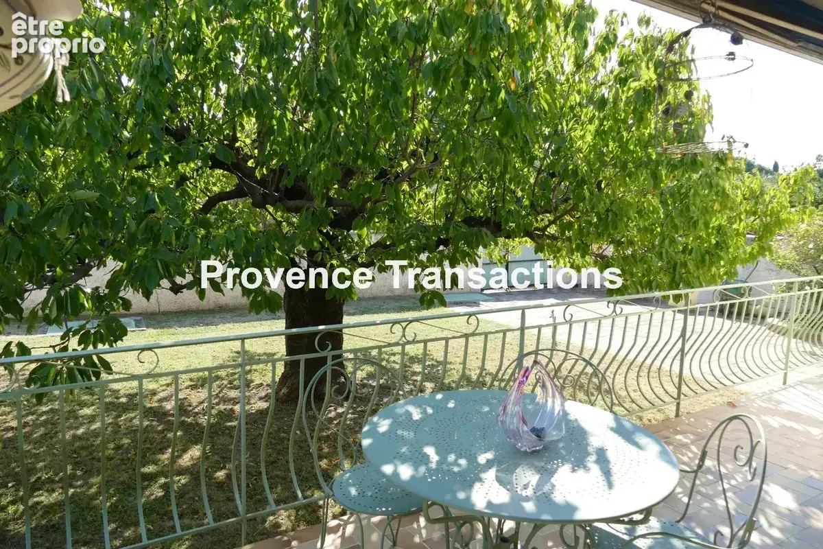 Pain-pied de 100m² avec garage sur 580m² de terrain - photo 3